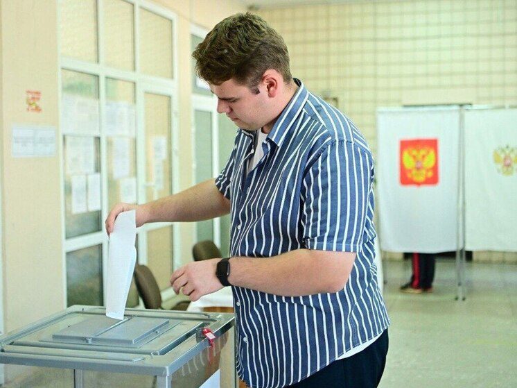 Капитан команды КВН и волонтер из Буденновска впервые проголосовал на выборах