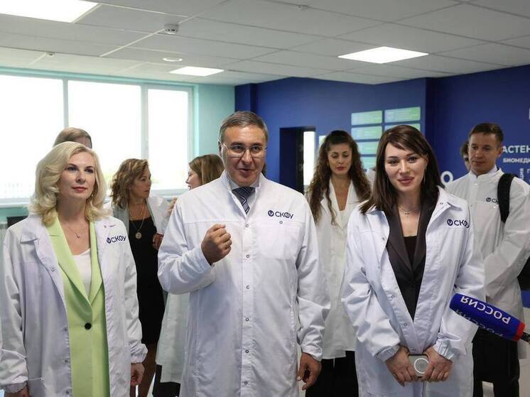 Министру науки и высшего образования Валерию Фалькову представили ресурсы Геномного центра СКФУ