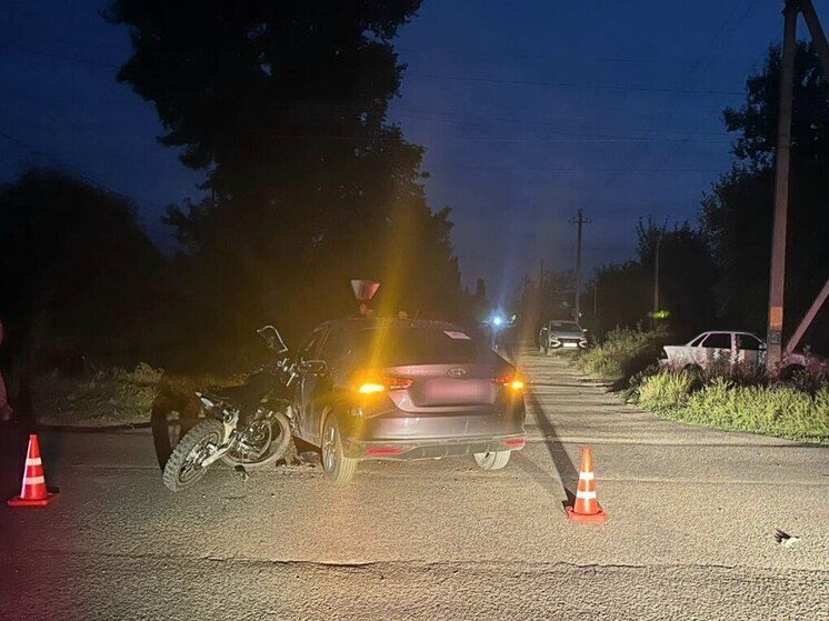 На Ставрополье двое подростков попали в ДТП на питбайке