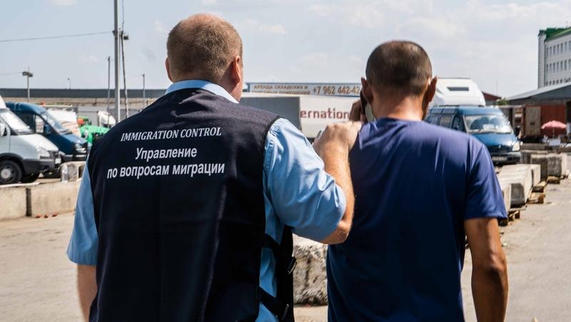 На Ставрополье полицейские выдворили из страны 11 мигрантов-нарушителей