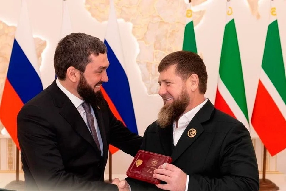 Путин присвоил звание генерал-лейтенанта главе кабмина Чечни Магомеду Даудову0