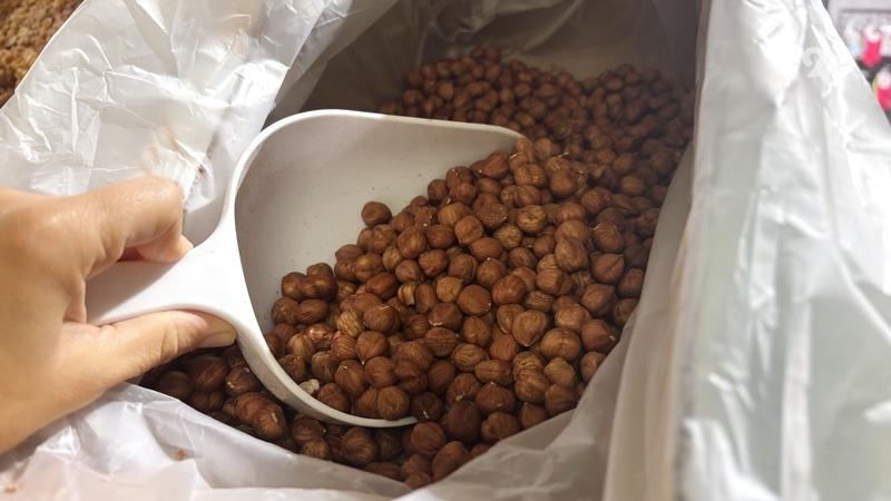 Садовод Предгорного округа собрал 350 тонн фундука