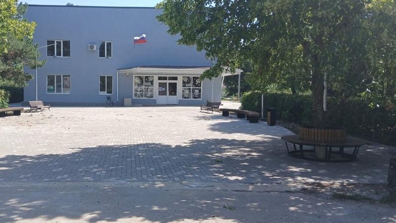 В селе Кочубеевского округа завершили благоустройство парковой зоны у ДК