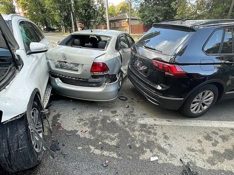 В Ставрополе столкнулись четыре иномарки