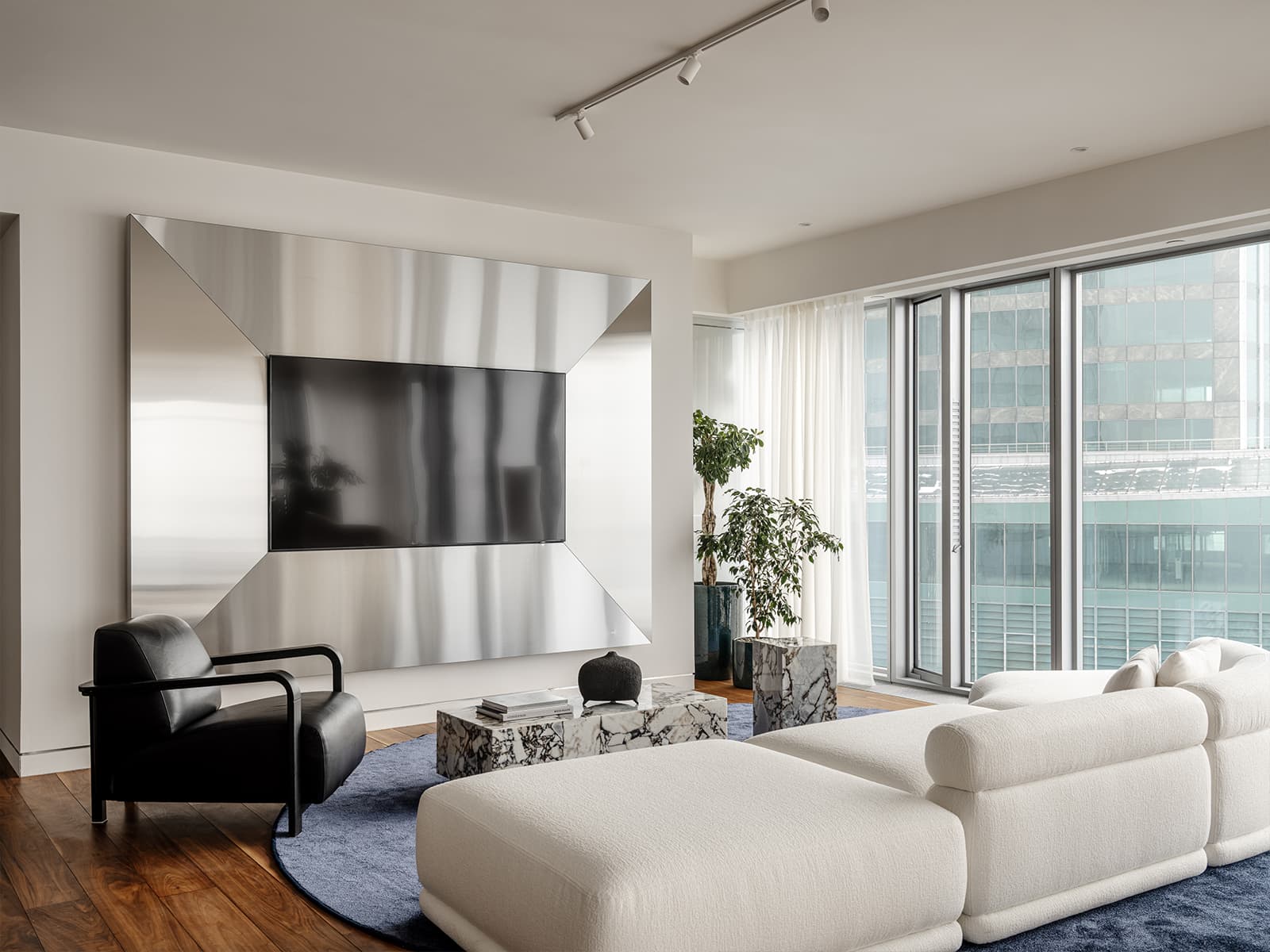 Элегантный интерьер квартиры в небоскребе — проект Юлии Даниловой-Нитусовой