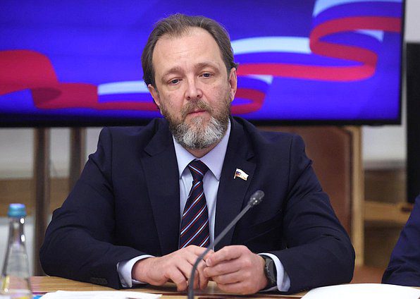 Первый заместитель Председателя Комиссии по Регламенту и обеспечению деятельности Государственной Думы Андрей Кузнецов