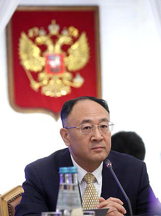 Встреча членов Комиссии Государственной Думы по Регламенту и обеспечению деятельности Государственной Думы с делегацией Всекитайского собрания народных представителей КНР с участием Первого заместителя Председателя Государственной Думы, Председателя Общества российско-китайской дружбы Ивана Мельникова