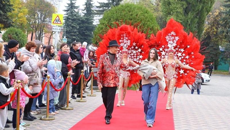 «Аллею славы» у кисловодского цирка пополнила новая звезда