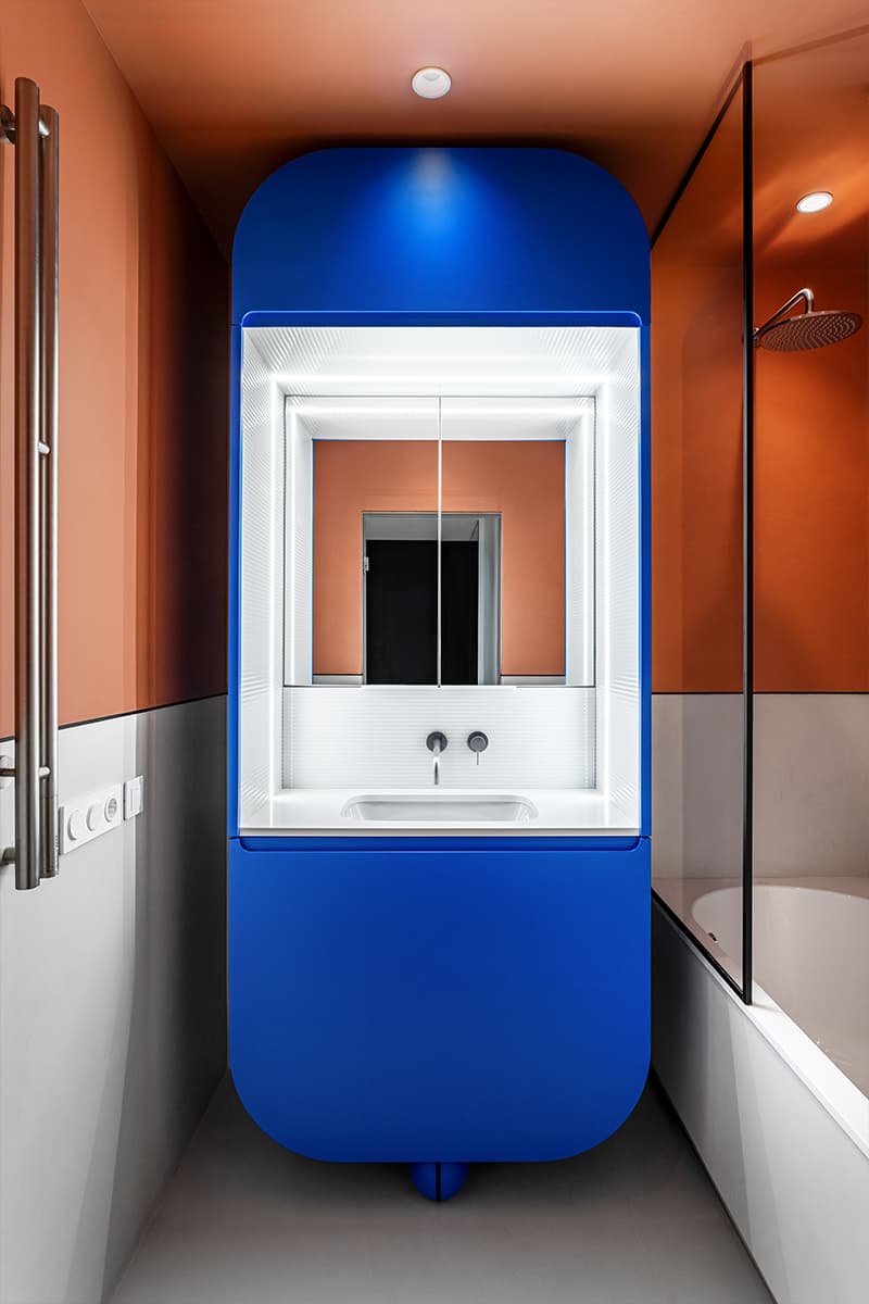 Color-blocking и игра геометрических фигур в ярком интерьере — проект Михаила Курносова