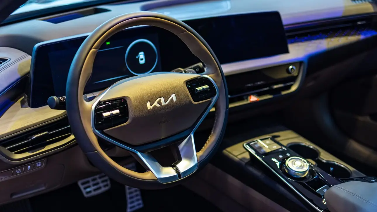 Салон автомобилей Kia
