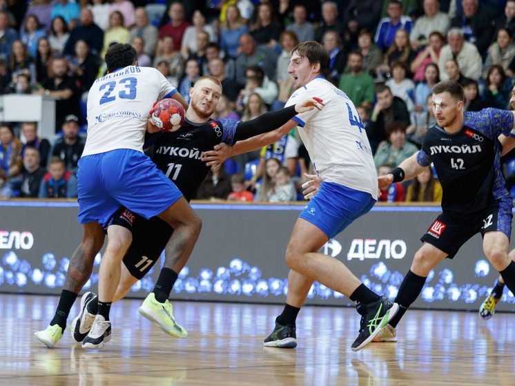 Гандболисты «Виктора» на своей площадке сокрушили чемпионов России