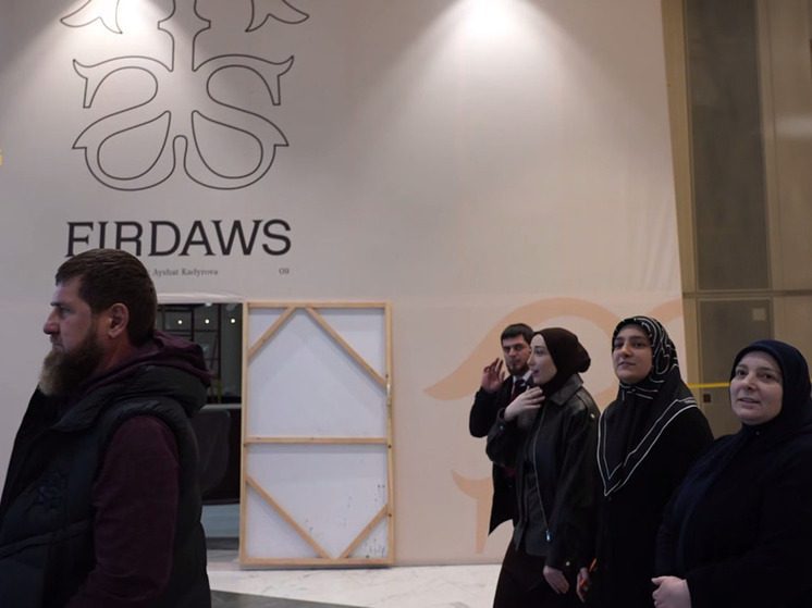 Кадыров посетил строящуюся швейную фабрику Модного дома «Firdaws» в Грозном