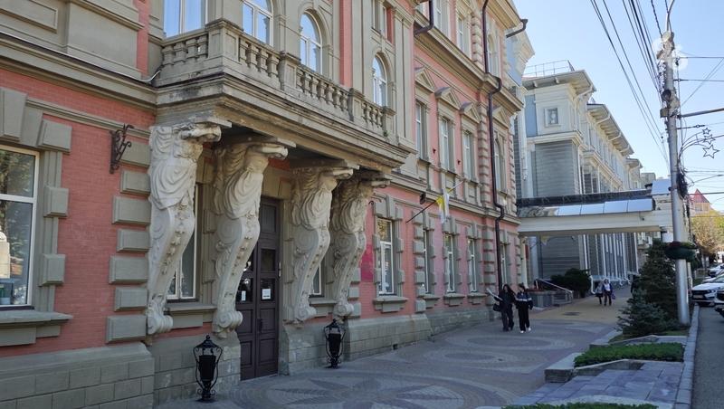 Мэрия Ставрополя намерена взять три кредита по 100 млн рублей