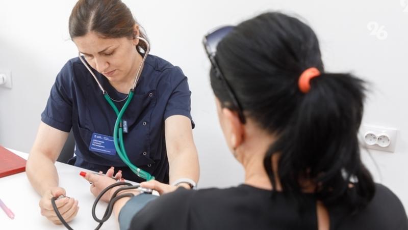 Мобильная бригада медиков посетила хутор Александровского округа