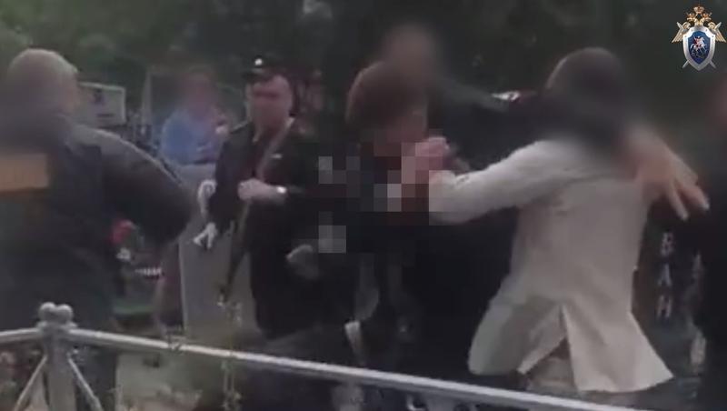 На Ставрополье будут судить пятерых человек, напавших на полицейских на кладбище