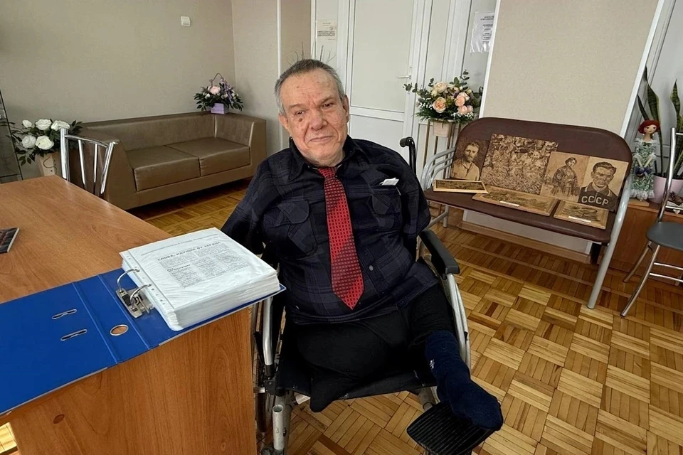 Поэт без рук из Ростовской области выпустил семь сборников стихотворений0