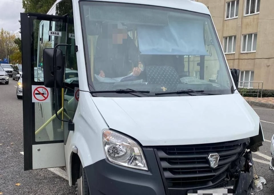 Пожилые пассажиры пострадали в ДТП с маршруткой в Ставрополе0