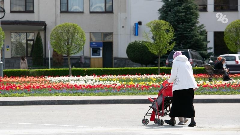 За привлечение бабушек к воспитанию внуков выступает 81% ставропольцев