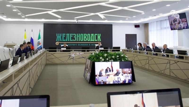 Зампред правительства РФ поддержал строительство водовода и дорог на Ставрополье