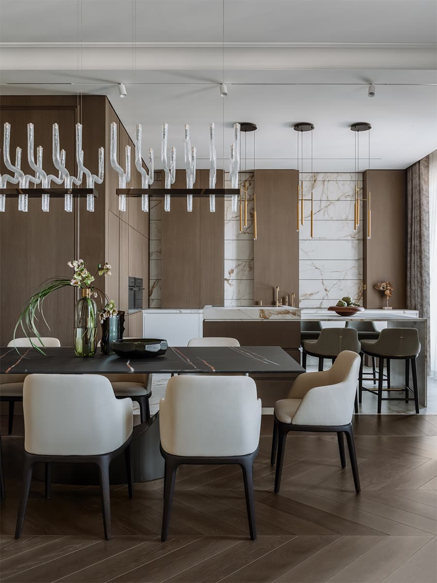 Карамельные тона в респектабельном интерьере семейной квартиры — проект студии Nashe Interiors