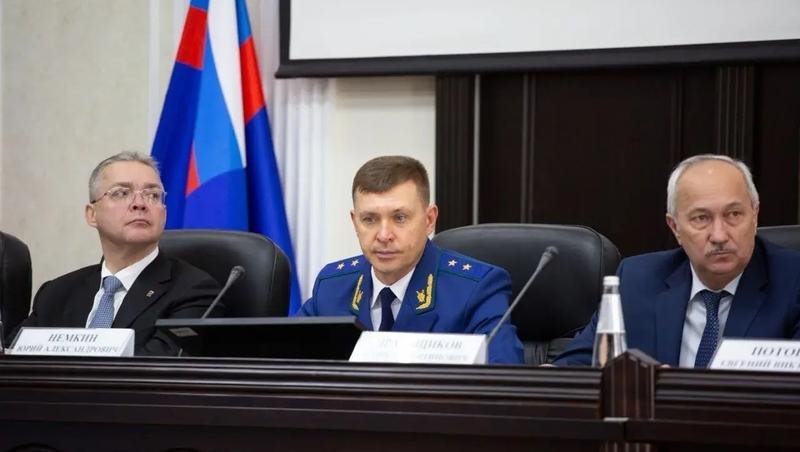 1335 ставропольским подросткам помогли выйти из кризиса наставники