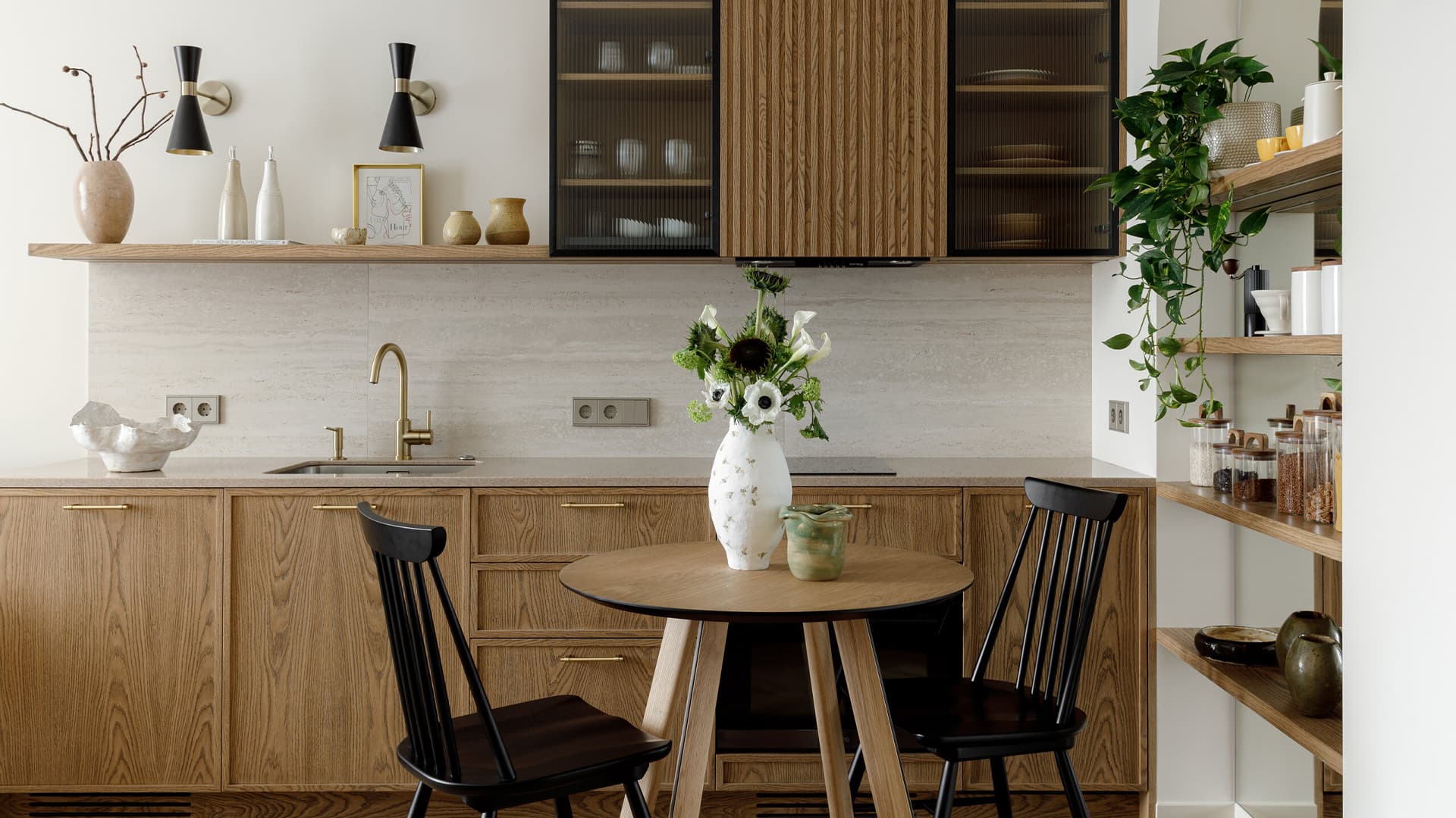 Арочные проемы и текстильные перегородки в интерьере небольшой квартиры — проект Лины Князевой Арочные проемы и текстильные перегородки в интерьере небольшой квартиры — проект Лины Князевой