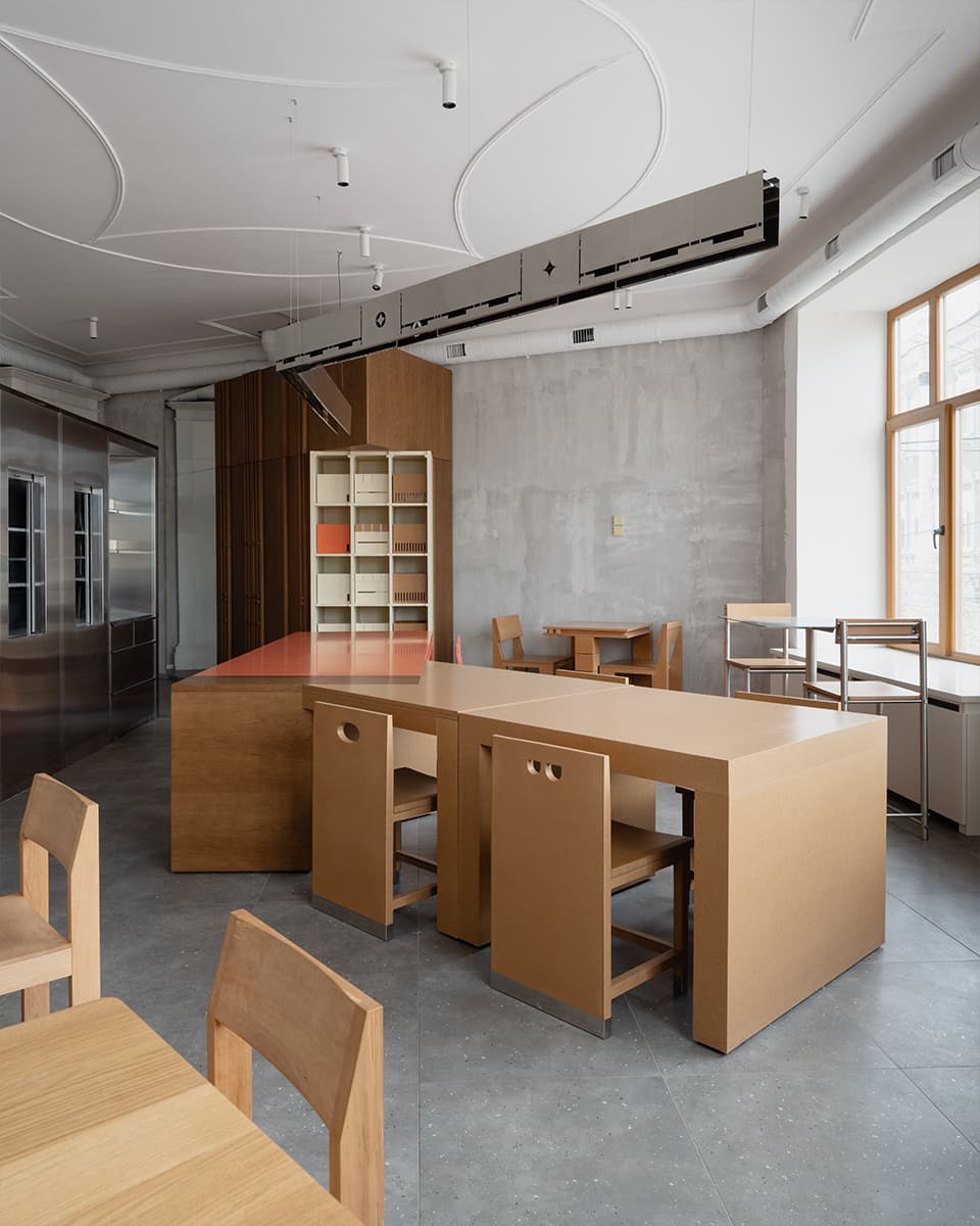 Небанальная трактовка «русского стиля» в интерьере кафе «Просвет» — проект KIDZ