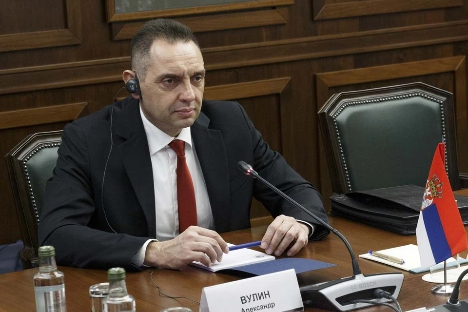 Александр Вулин заявил, что мир оказался на пороге ядерной войны0