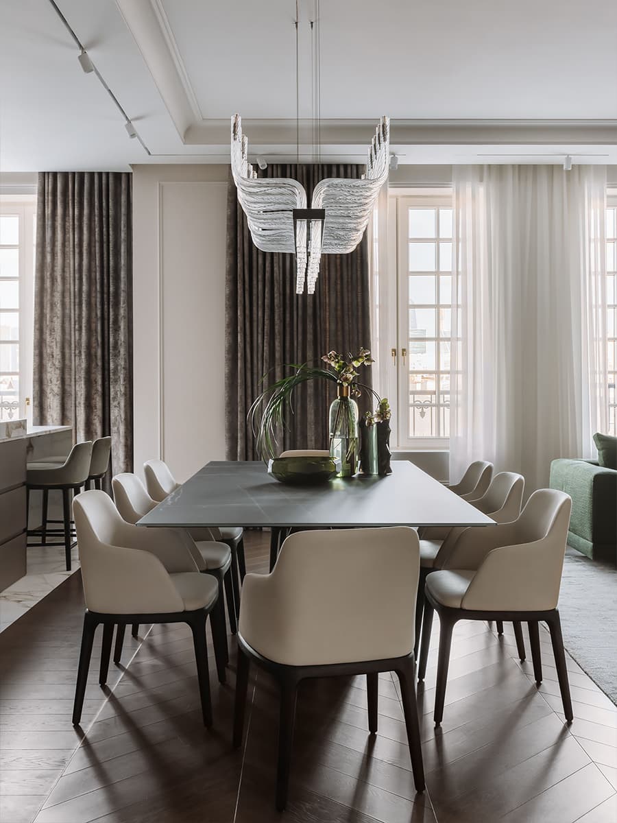 Карамельные тона в респектабельном интерьере семейной квартиры — проект студии Nashe Interiors