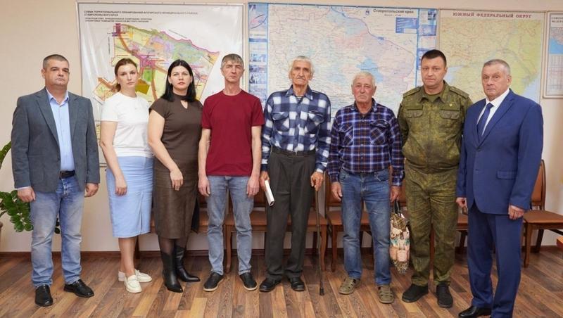 Бойцов СВО из Арзгирского округа посмертно наградили орденами Мужества