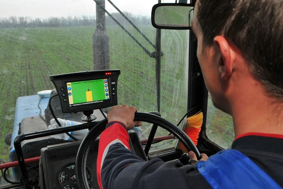 Более 130 тысяч рублей долга по зарплате выплатили трактористу на Ставрополье0