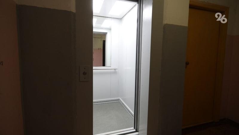 Четыре лифта заменили в доме на Чехова в Ставрополе