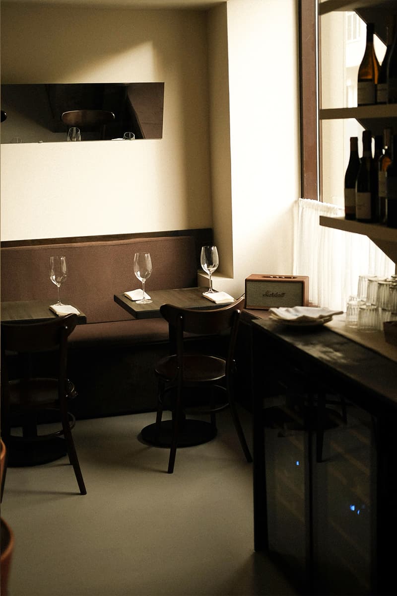 Камерный интерьер ресторана с выразительными винтажными деталями — проект Насти Ленгер