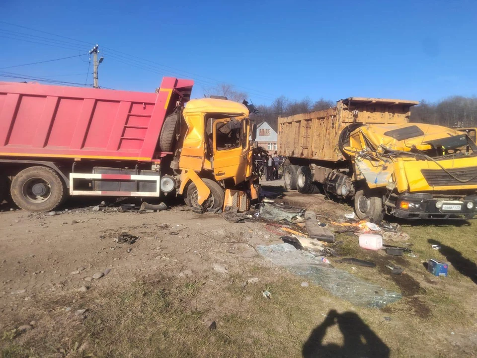 Два человека пострадали при столкновении двух грузовиков в Северной Осетии0