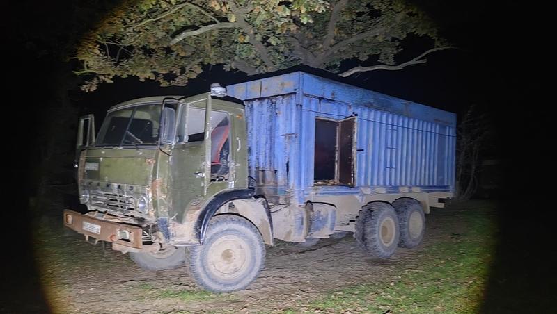 Двое мужчин пытались похитить 23 тонны нефти из скважин на востоке Ставрополья