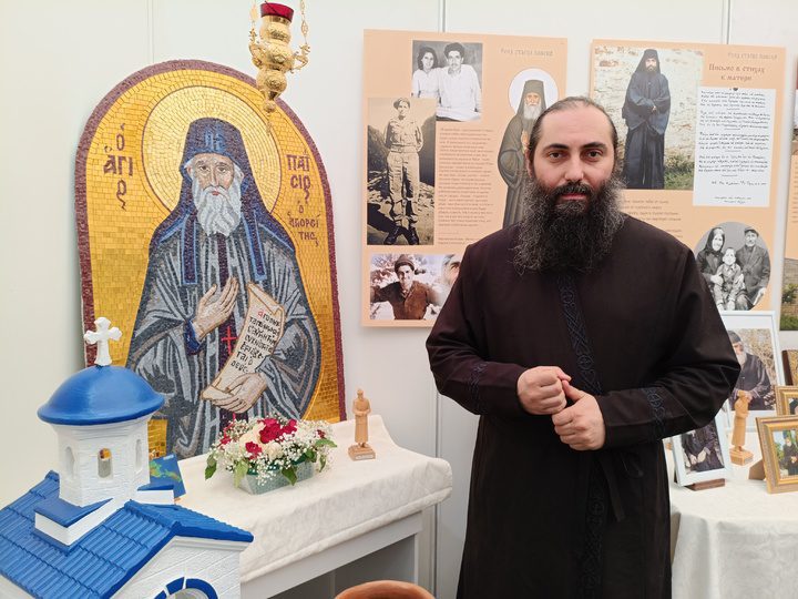 «Град Креста»: свет веры над Крепостной горой Ставрополя  Ставрополь (Кавказ)3