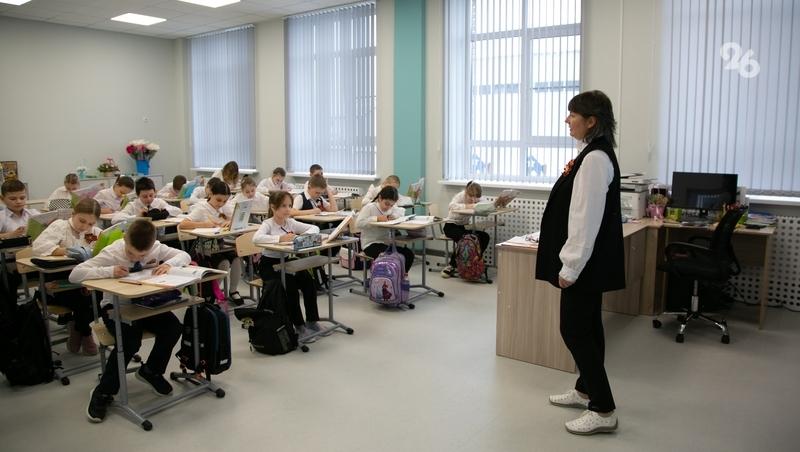 Губернатор проверил состояние образовательных учреждений в Изобильненском округе