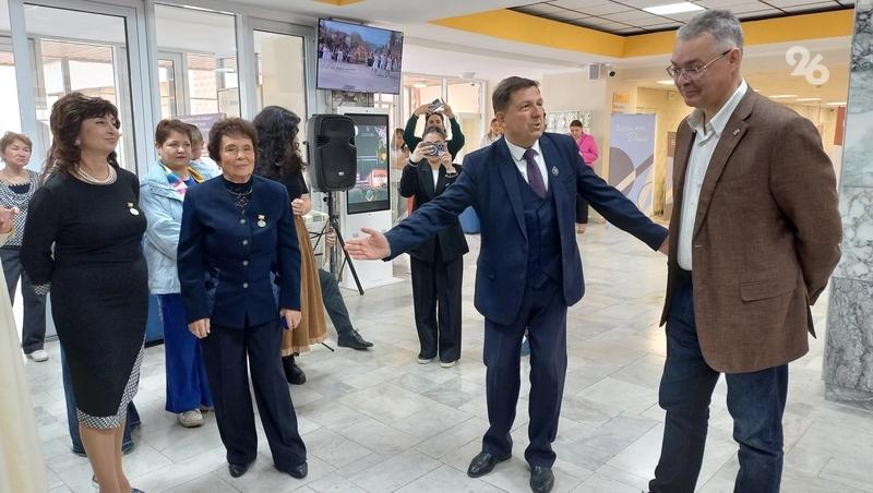 Губернатор Владимиров проинспектировал стройки по госпрограммам в Кисловодске