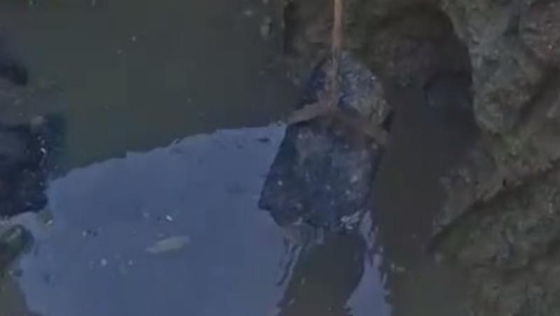 Куски старого асфальта стали причиной внезапного прорыва трубы в Невинномысске