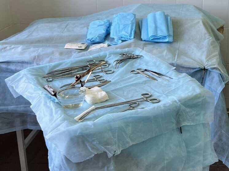 Пятигорские хирурги пришили мужчине почти ампутированную кисть руки