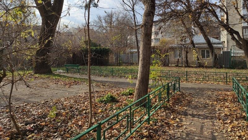 Площадку в центре Ставрополя демонтировали по решению суда — мэрия