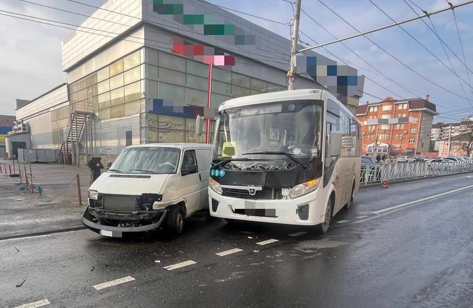 Полугодовалый ребенок пострадал в аварии с участием маршрутки в Ставрополе0