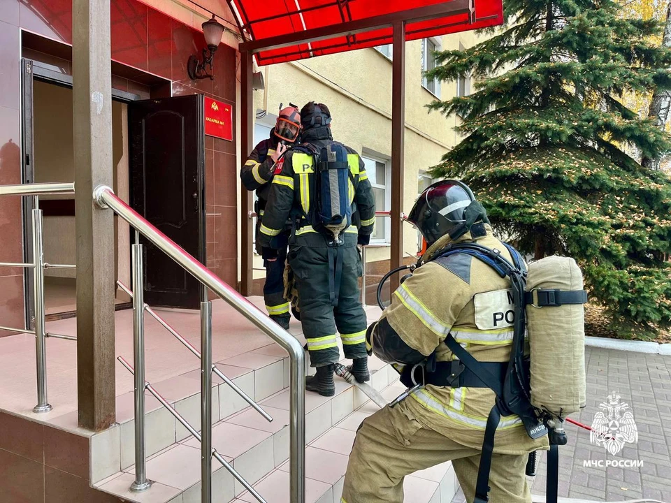 Пожарные на Ставрополье отработали спасение людей в местах массового скопления0