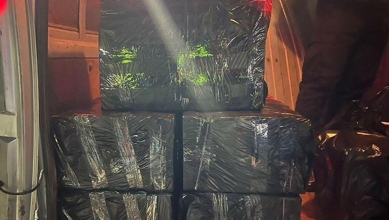 Ранее судимый житель Нальчика пытался незаконно перевезти табак и алкоголь