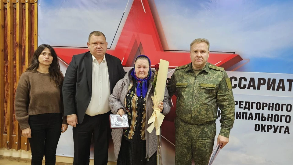 Семьям погибших бойцов СВО передали награды в Предгорном округе Ставрополья0