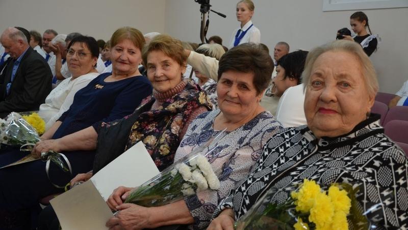 Школа в селе Арзгир на Ставрополье творчески отметила столетие