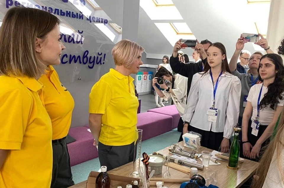 Школьники на Ставрополье подрабатывают подсобными рабочими и дворниками0