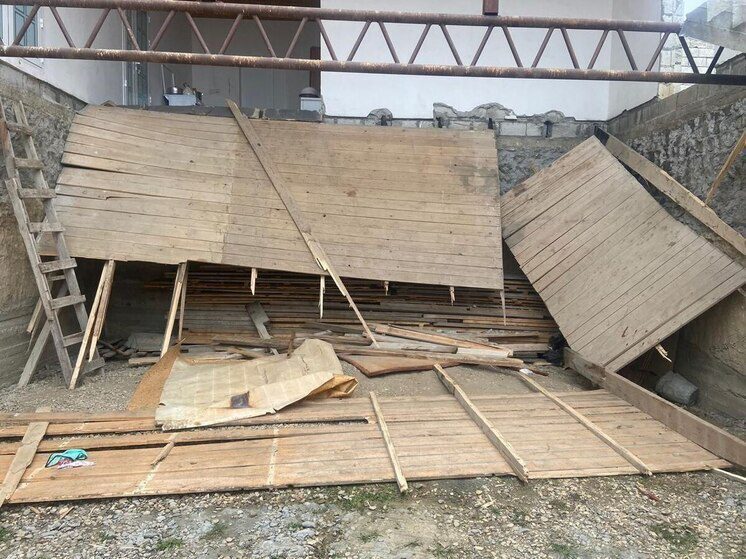 СКР проводит проверку после обрушения балкона в Чечне, где пострадали более 20 человек