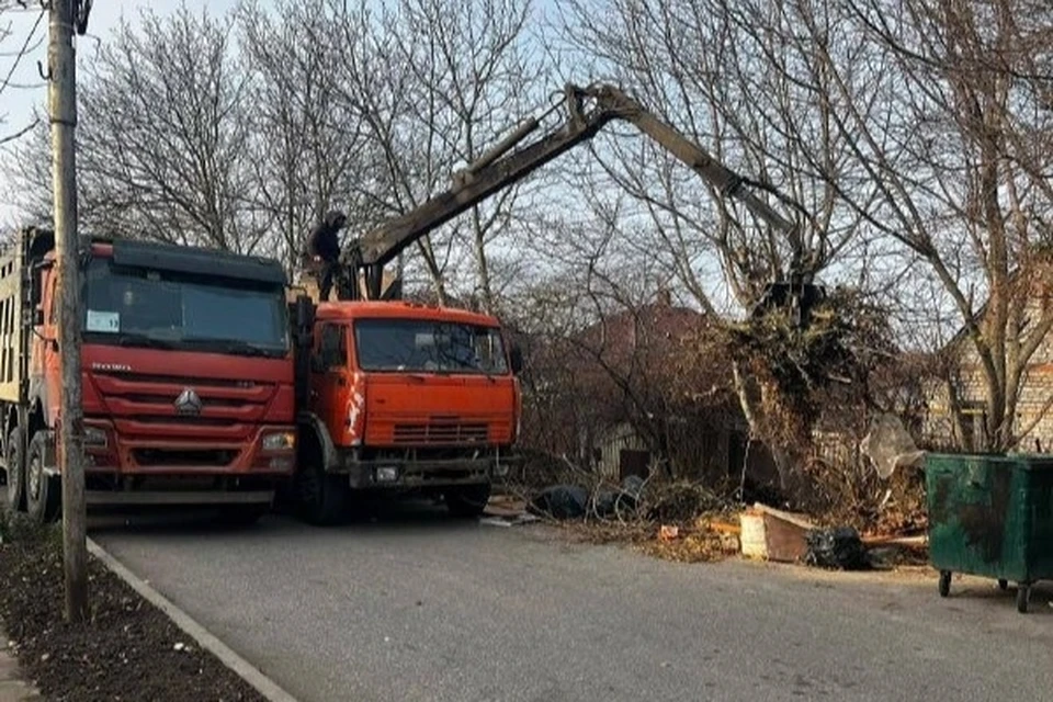 Со свалок в Железноводске за день вывезли более 120 кубометров мусора0