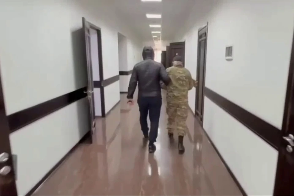 В Дагестане директора медучилища задержали за взятку сотруднику УФСБ0